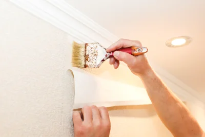 Pose de papier peint à Courlac — revêtements muraux et toiles de verre